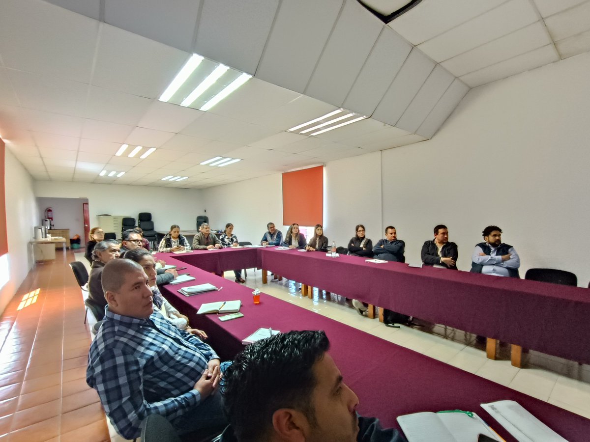 agriculturaEmex's tweet photo. Nos reunimos con la Coordinadora Estatal y los técnicos integradores, para coordinar acciones de implementación de la Estrategia de Capacitación y Transición Agroecológica en el #Edoméx

#AgriculturaEnTerritorio https://t.co/UlZPhwJFv1