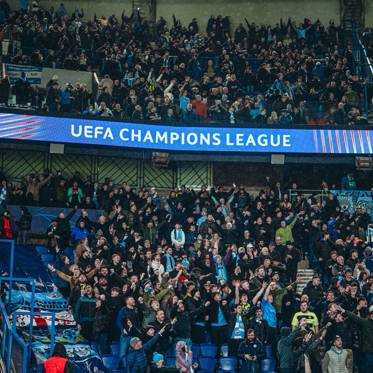 Thank you for your fantastic support in Paris tonight 🙌

Safe travels back home 🩵