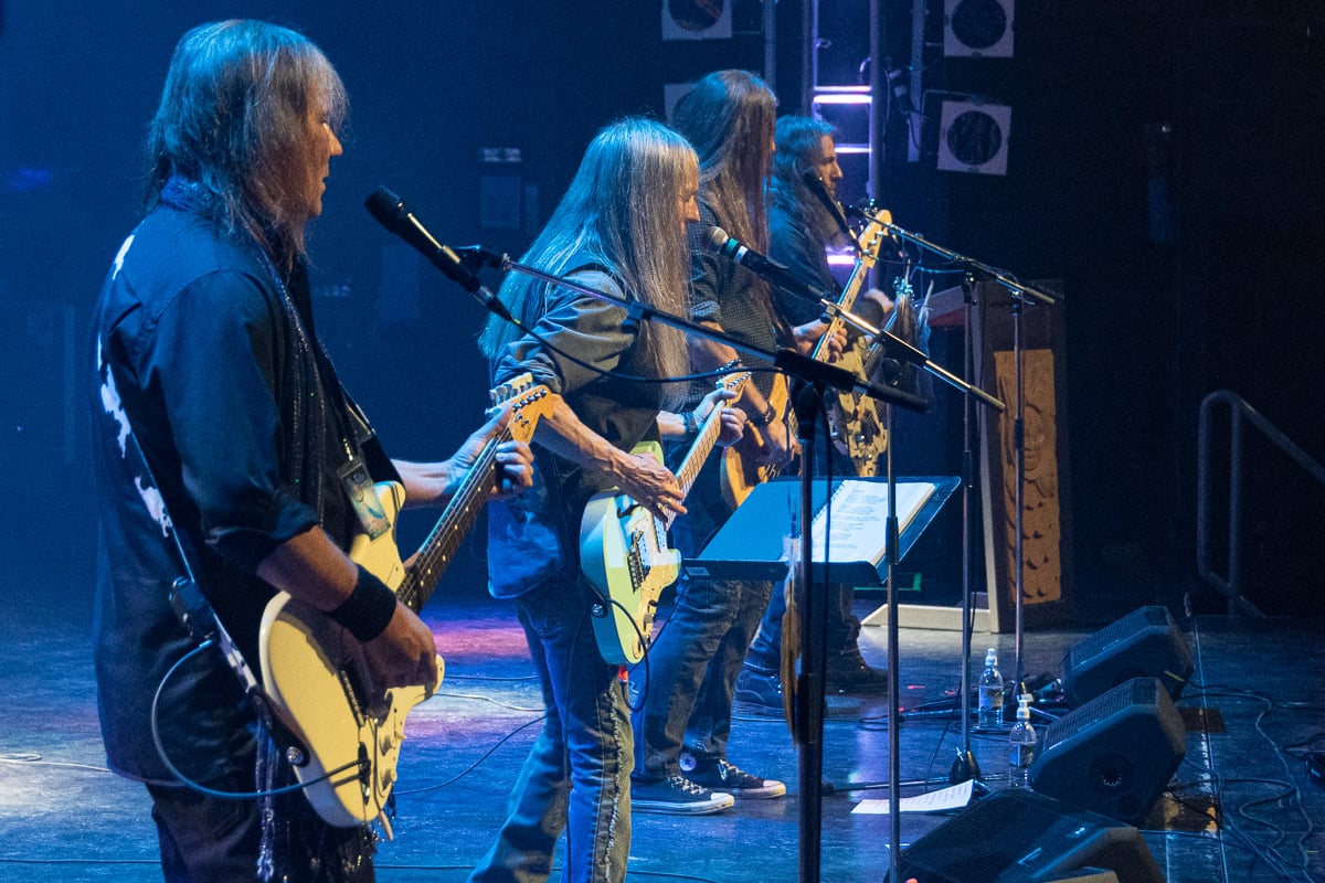 RoxxHunter's tweet photo. @bumblefoot One more...This time Bob, Russ and Rob walked into the shot. You should have a talk with them ha
Hope you are well man. https://t.co/ryiD8ElHp8