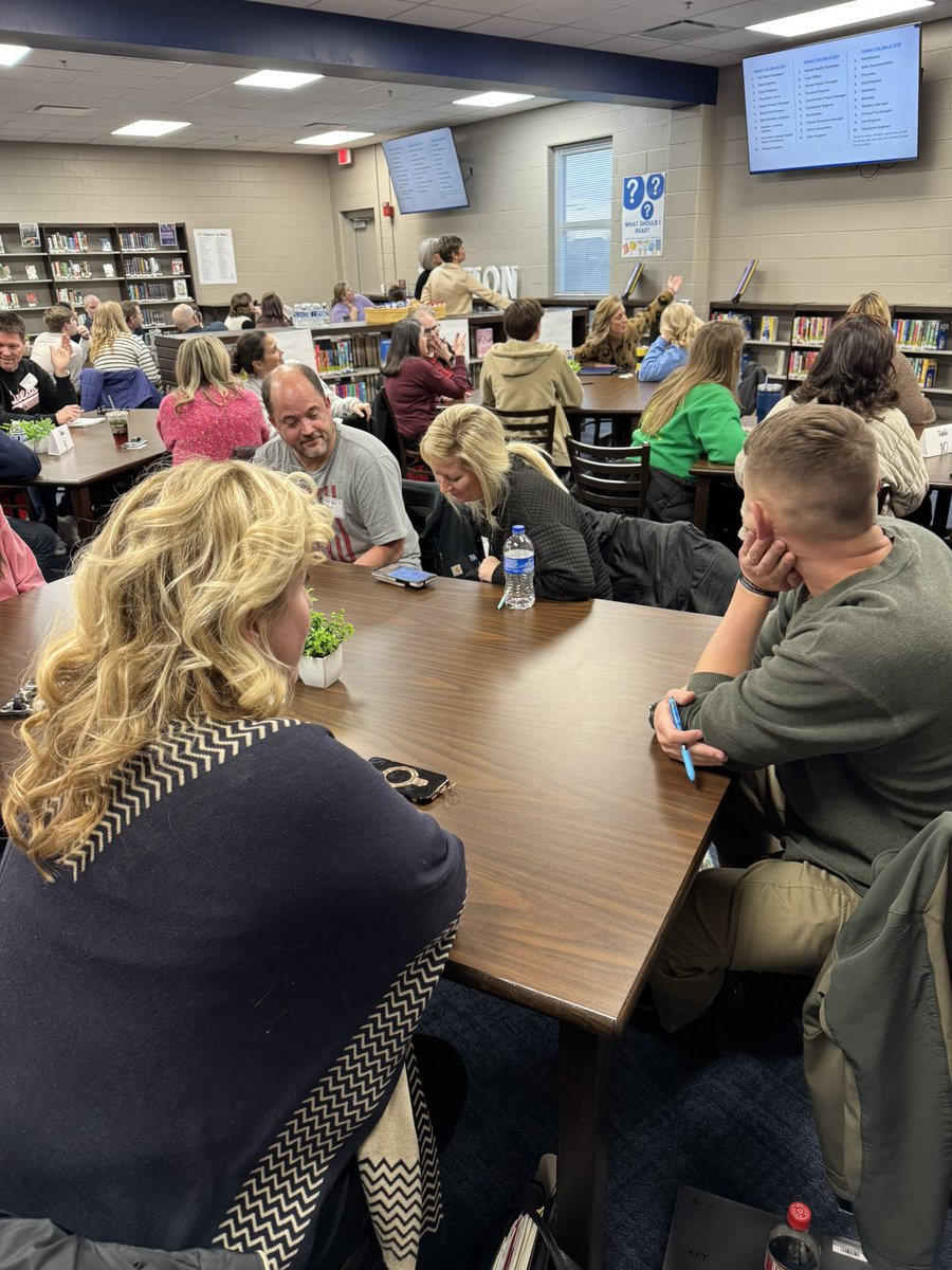 JamesNeihof's tweet photo. Daviess County leaders are creating a Profile of a Learner to guide the work of the schools. Thanks to @UKyNextGen for facilitating the process. @All_in_KY https://t.co/wV3b0paHt5