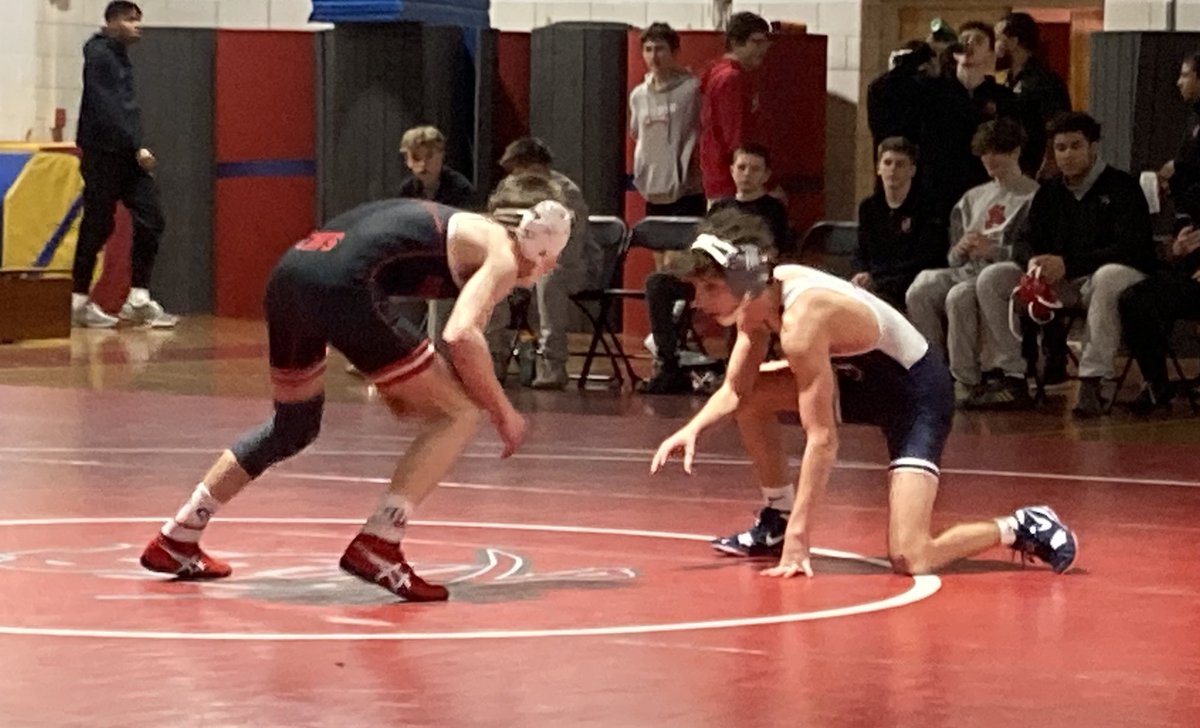 Gilman Wrestling is at Archbishop Spalding. Wirts starts the match with an early throw by takedown and a 3-1 victory