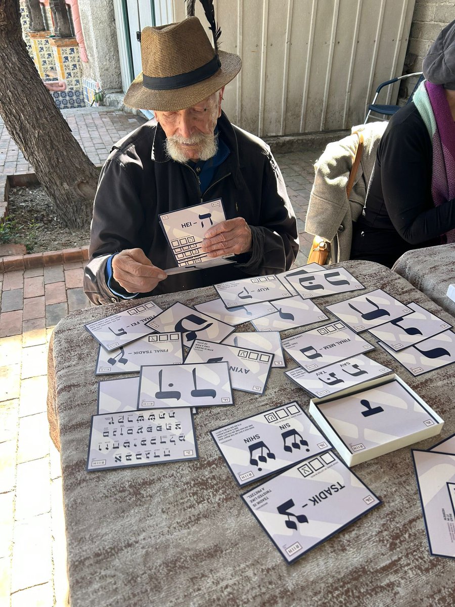 my Zaidy, at the age of 100, is learning to read hebrew! how can you not love him

📍 Chabad San Miguel de Allende