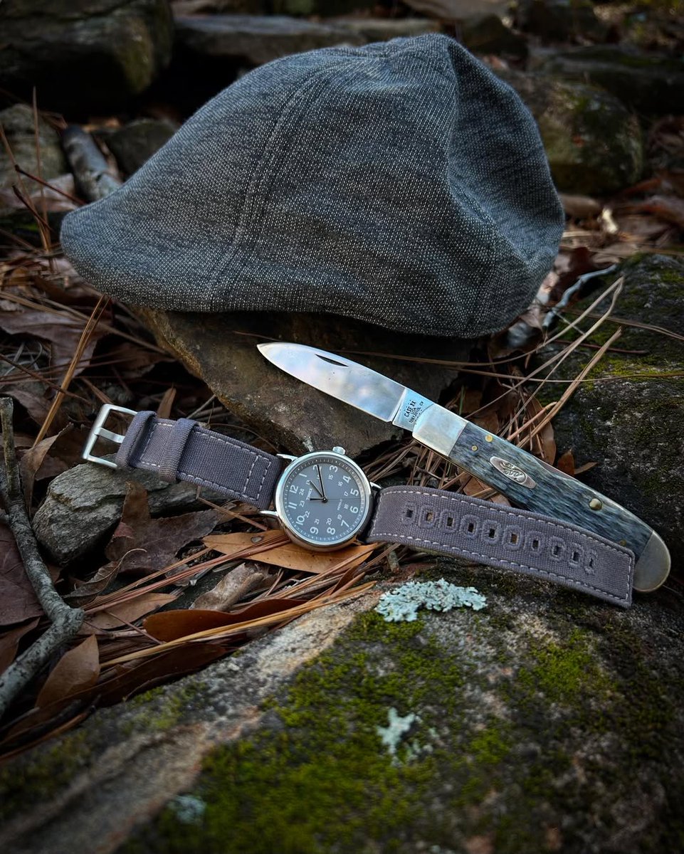 Casual comfort meets durable design. Our canvas bands are perfect for those who love a laid-back yet stylish look.  Photo: @adventurer_1971 

#bartonbands #bartonwatchbands #wristwatch #watchlovers #watches #watchcollector #instawatch #watchoftheday #watchnerd #watchmania