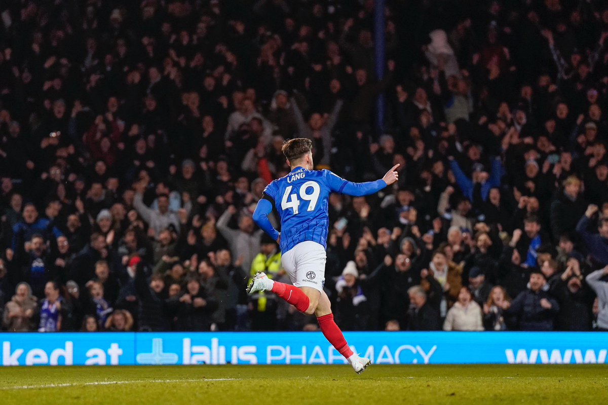 Great performance &amp; another good night at fratton ✨
RIP Alec Lumb 💙