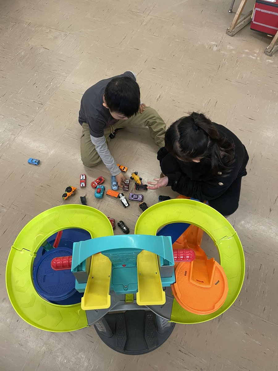Got to start my day supporting one of our <a href="/strandwoodel/">Strandwood El</a> SDCs! It was so sweet to reconnect with #students that I worked w/ at summer school! What better way start school than with facilitated play time!? 🌟<a href="/MtDiabloUSD/">MDUSD</a> #play #LearnGrowThrive  #playtolearn #playingnice