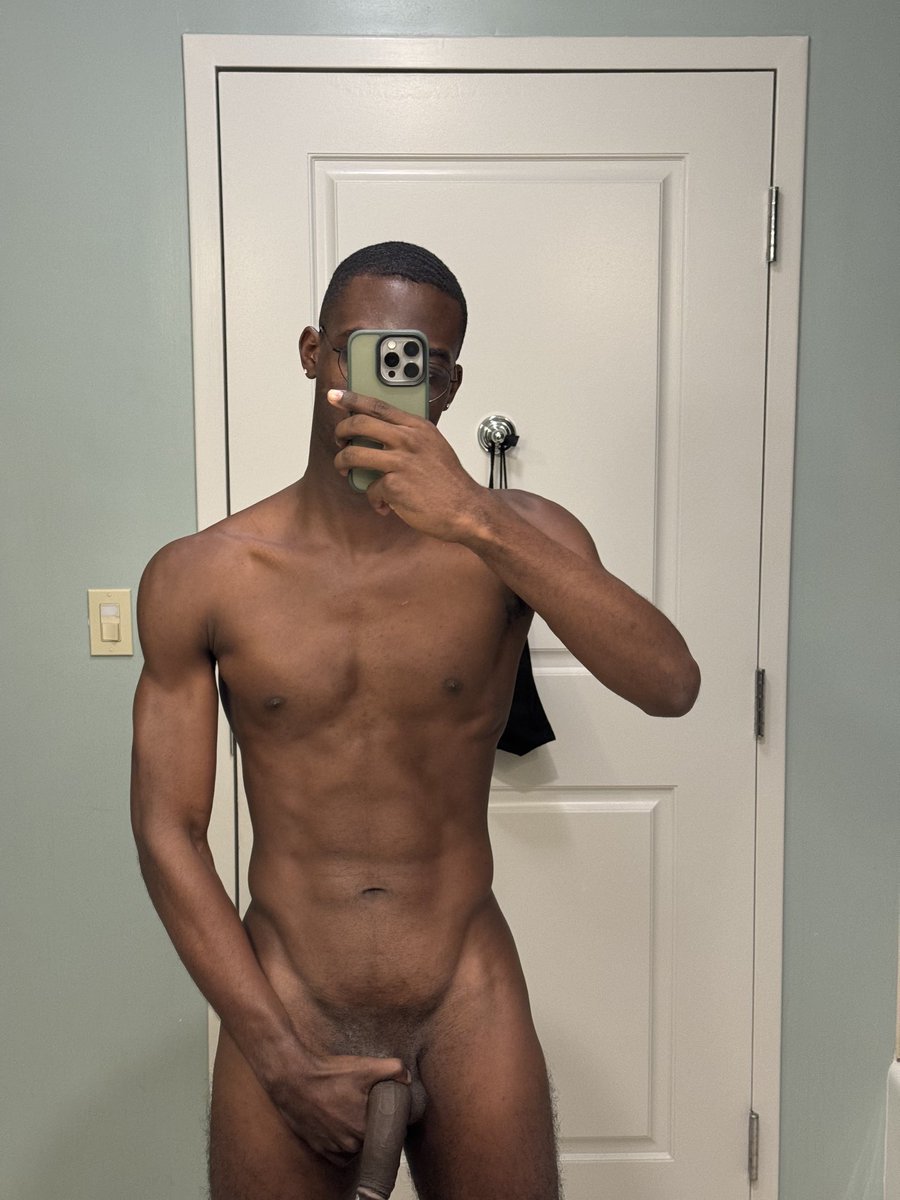 bignycpole's tweet photo. 😈 https://t.co/rctTW8b1X4