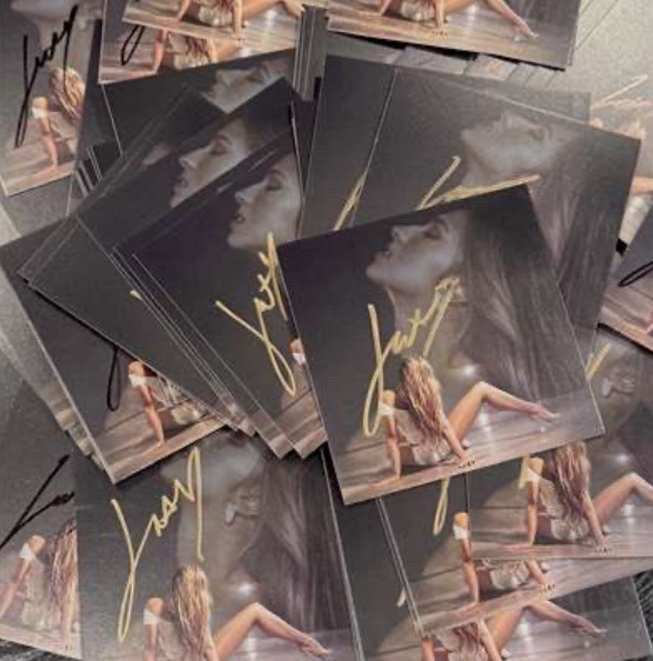 Do you want a silver or black sharpie signature?