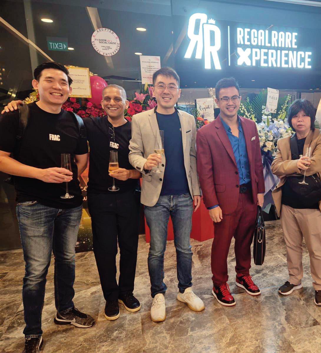 🌟 Did you know? 🌟

In 2024, Frac partnered with RegalRare™ Gem Museum 💎 to tokenize &amp; fractionalize their record-breaking gemstone collection!

Managed by F J Benjamin (SGX: F10) 📈, this collaboration uses blockchain to make rare gems accessible to all.

Stay tuned for 2025!