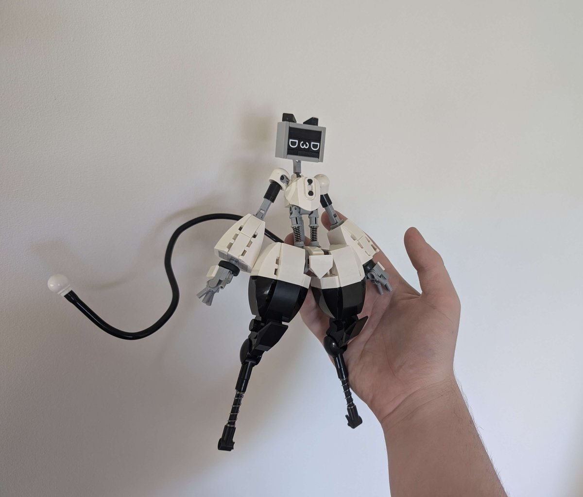 フラメンコ Neko-Robo Companion Programmable with hundreds of different