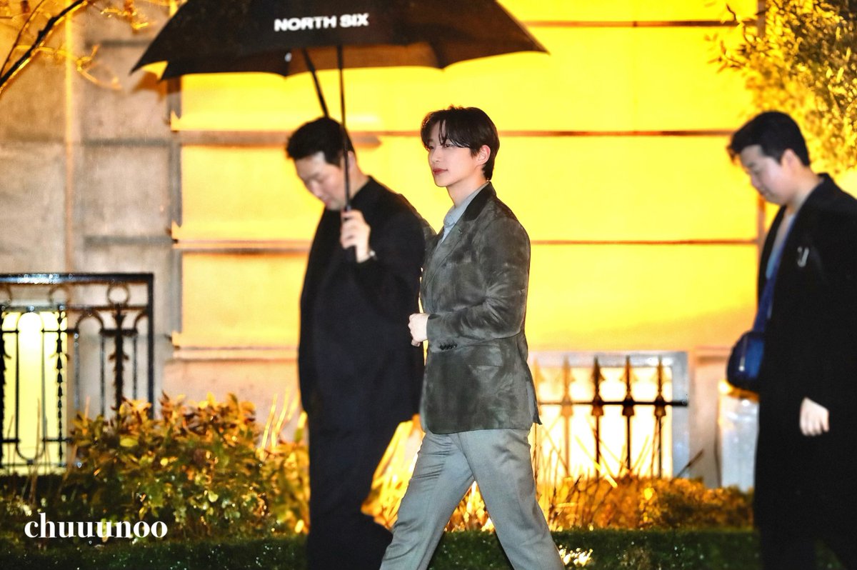[HQ]250122 Berluti 

#LEEJUNHOxBERLUTI #이준호 #LEEJUNHO #벨루티 #BERLUTI #DressedInBERUTI
#PFW #ParisFashionWeek #pfw2025
#BerlutiPresentation