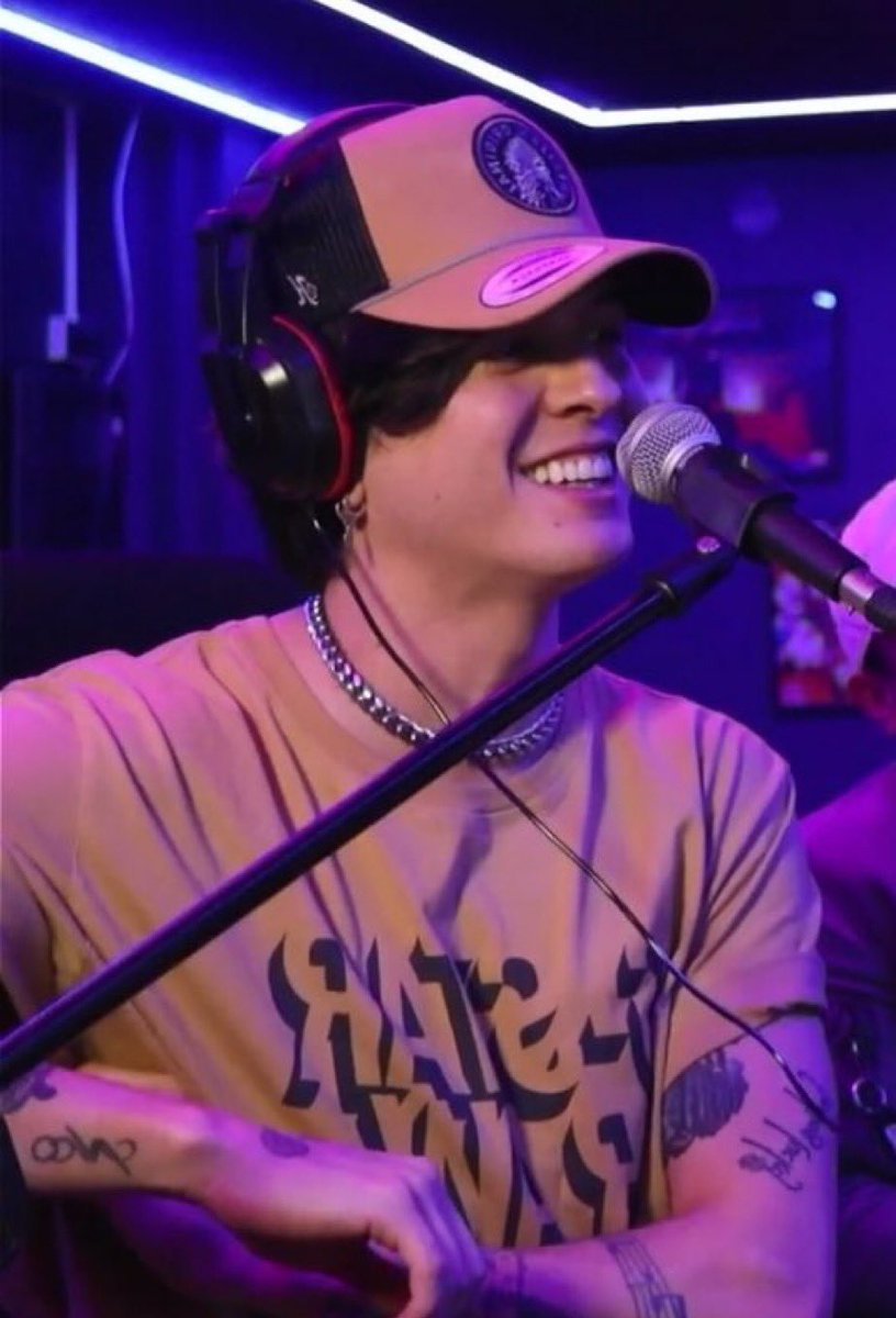 No me equivoque al escogerte como mi ídolo pero sobre todo por el maravilloso chico que eres y que tienes un gran corazón, gracias por siempre dar las palabras apropiadas y estar presente en todo, pero sobre todo ser un gran ejemplo, te amo mucho Chris😭🤍🧸