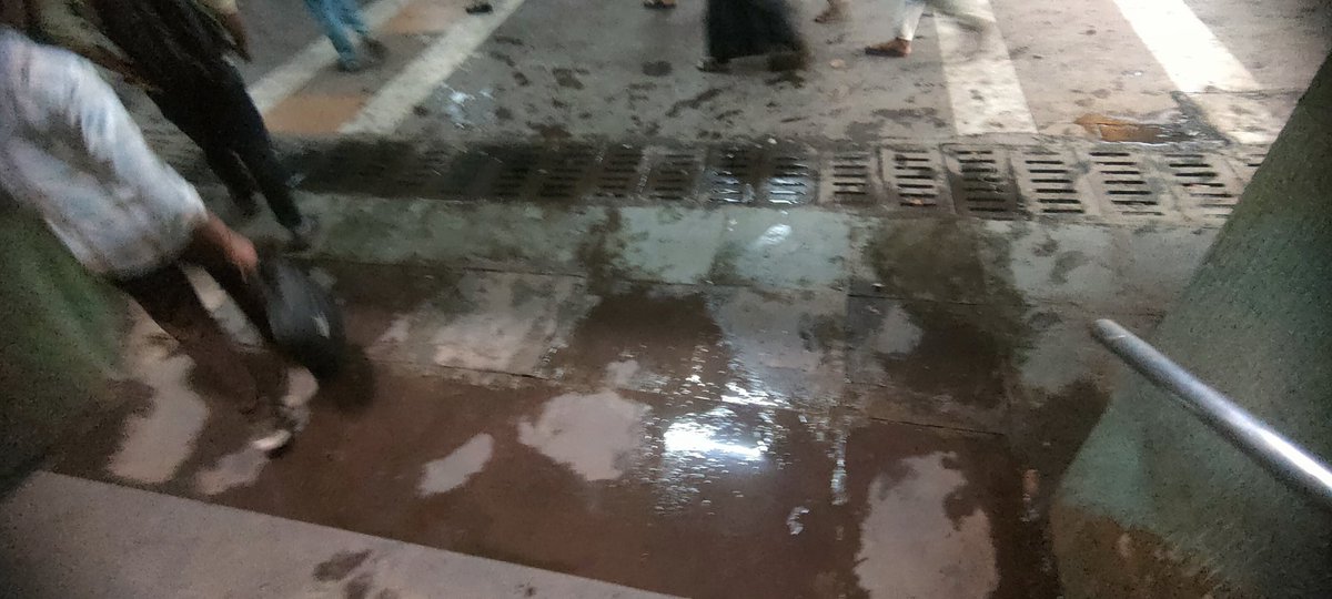 Tushar_doke's tweet photo. Turbhe Station on Trans harbour railway line in such filthy state  Gutters r overflowing in subway. Commuters have to exit station from such bad subways  No dustbins, Only 1 toilet that too outside railway station all others closed
#cidco_ltd #IndianRailways https://t.co/EsRmszAiLd
