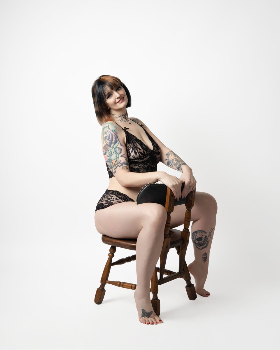 TaylorFae23's tweet photo. I've got it all
The height 
The look 
The personality 
#757model #modeling #vamodel #photoshoot #alternativemodel #modelwithtattoos https://t.co/473eDThPio