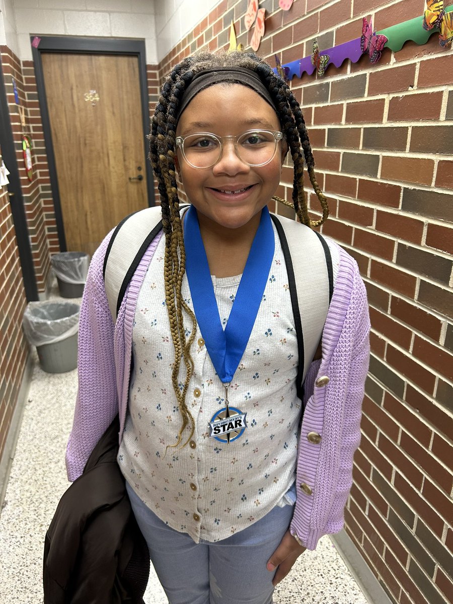 FairviewFalcon2's tweet photo. Congratulations to Emoree on being awarded the Superintendent Star Student Award today! She works so hard and deserves this achievement! We are so proud of her. https://t.co/58sCFfCusl