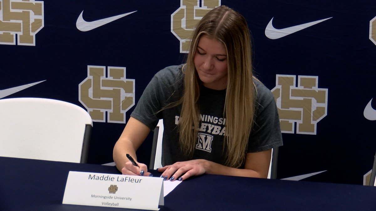 KCAU 9 SportsZone (@sportszonekcau9) on Twitter photo LAFLEUR LANDS AT MORNINGSIDE!
<a href="/BishopHeelanVB/">Bishop Heelan Volleyball</a>'s <a href="/maddie_lafleur/">Maddie LaFleur</a> inked her commitment to play volleyball at <a href="/MsideMustangs/">Morningside Mustangs 🐴</a>!
LaFleur was port of the <a href="/BHCS_Athletics/">Bishop Heelan Athletics</a> State title team as well as an <a href="/IGHSAU/">IGHSAU</a> 4A All-State First Team member.
WATCH HERE 🏐⬇️
siouxlandproud.com/sports/bishop-… LAFLEUR LANDS AT MORNINGSIDE!
<a href="/BishopHeelanVB/">Bishop Heelan Volleyball</a>'s <a href="/maddie_lafleur/">Maddie LaFleur</a> inked her commitment to play volleyball at <a href="/MsideMustangs/">Morningside Mustangs 🐴</a>!
LaFleur was port of the <a href="/BHCS_Athletics/">Bishop Heelan Athletics</a> State title team as well as an <a href="/IGHSAU/">IGHSAU</a> 4A All-State First Team member.
WATCH HERE 🏐⬇️
siouxlandproud.com/sports/bishop-…