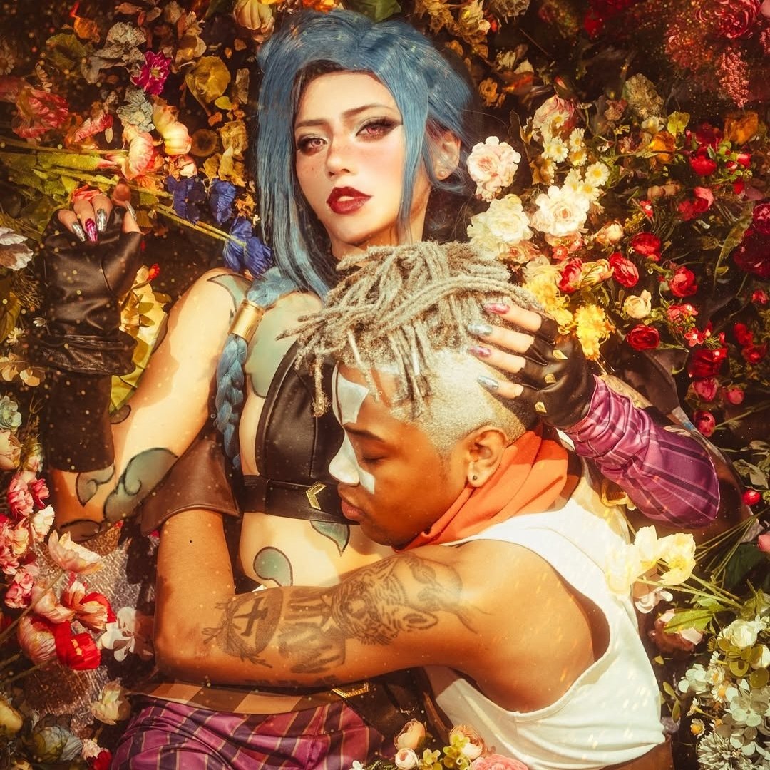 hourlytimebomb's tweet photo. jinx x ekko cosplay by foxfrd and peachuu https://t.co/mhncrS5Ymv