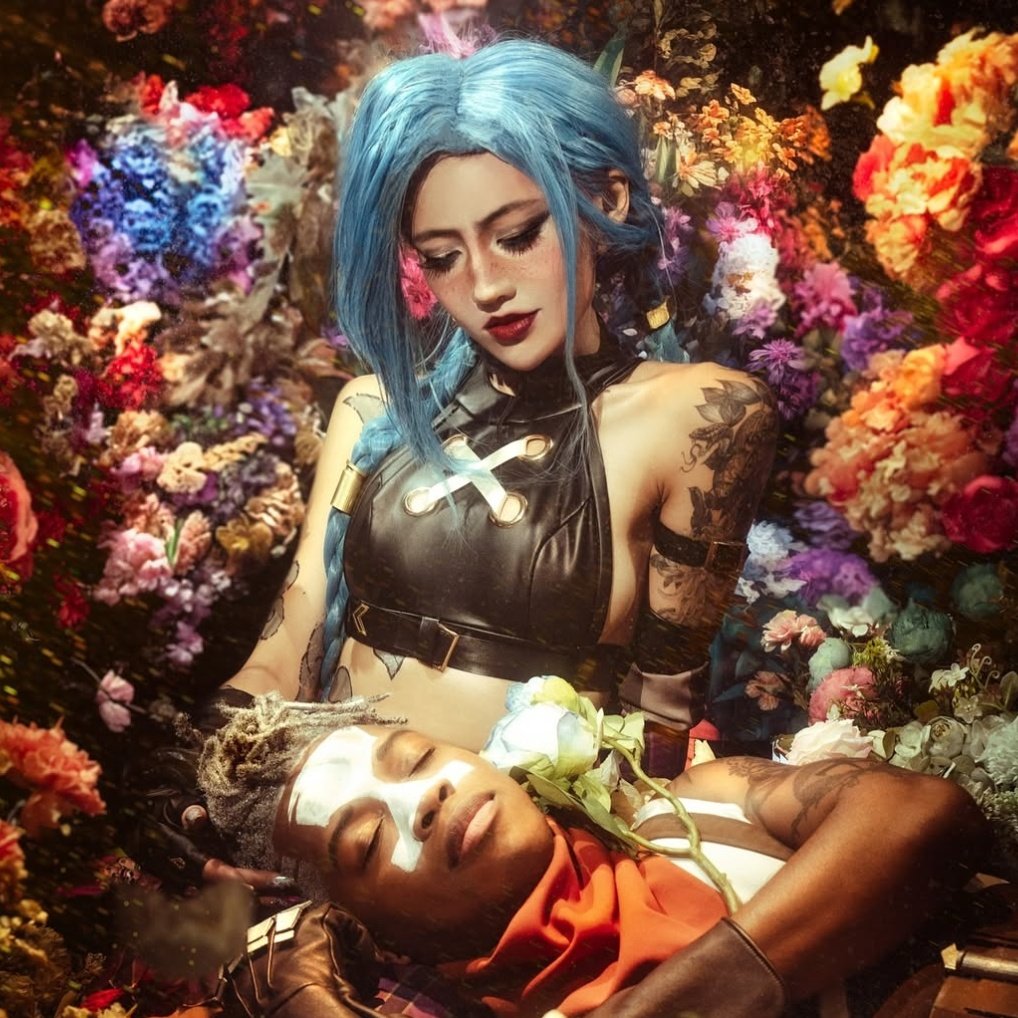 hourlytimebomb's tweet photo. jinx x ekko cosplay by foxfrd and peachuu https://t.co/mhncrS5Ymv