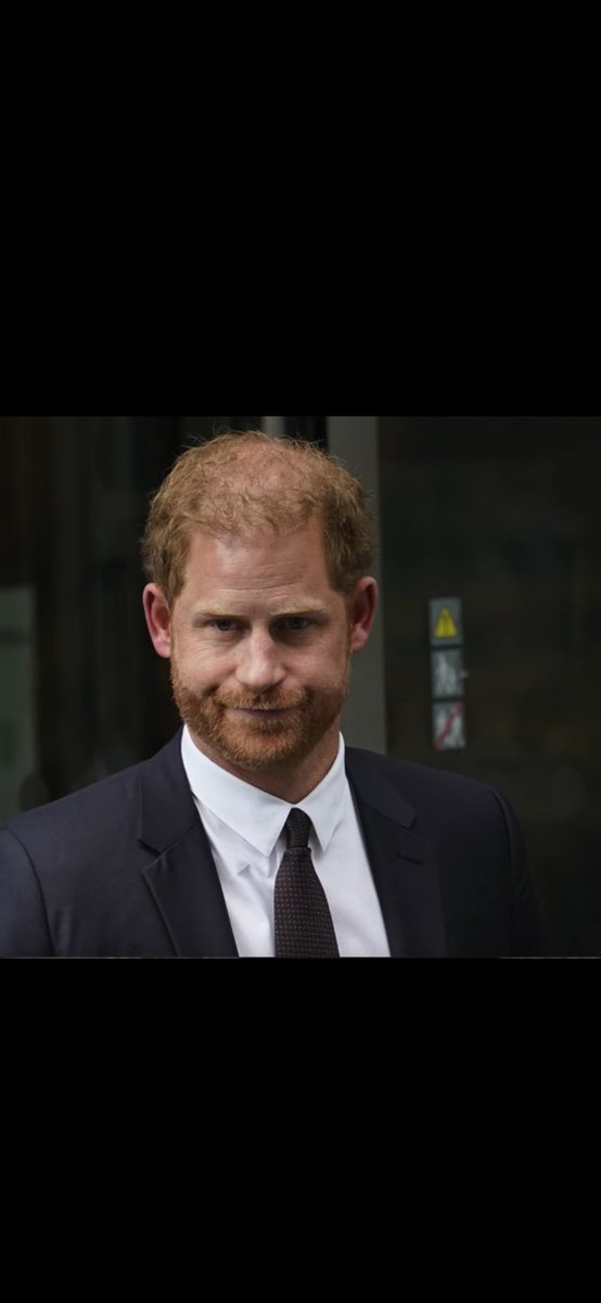 0Rthebest91033's tweet photo. #DragonSlayerAKAPrinceHarry #HarryYoureNotAVictimDude #HarryDidntSlayTheDragon #HarryWillAlwayBeNumber2 #HarryAndMeghanAreBothDimwits #HumiliationOfTheHarklesContinues #FOHarry #SorryHarryIts2Late4Reconciliation #StartPackingDude #SussexsShitShow #SussexCircusFreakShowTour https://t.co/UpZqSeKu8U