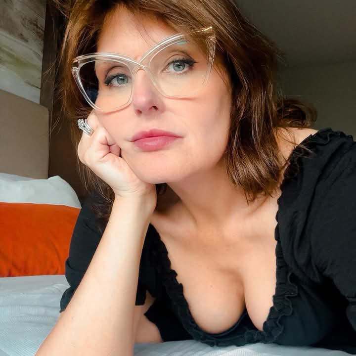HiHeeledHorror's tweet photo. Approach now. 
I want to be entertained tonight. At your expense. 👑
#blackmail #walletdrainer 

Findom sissy femdom humiliation slave assworship joi whalesub finsub Ballbusting paypig cashcow cashmeets wallet humanatm sph paypigwanted https://t.co/mEJxGf7Bqz