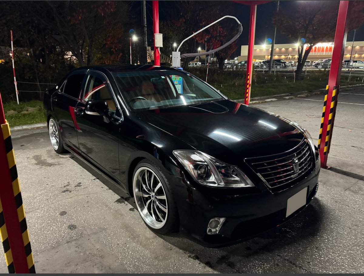 kitami_autosite's tweet photo. #車売ります 
クラウン ロイヤルサルーン i-four
・TEIN車高調
・19インチ
・crazzioシートカバー

スタッドレスタイヤ付き！

総額87.7万円です！ https://t.co/P3nWo4T2dj