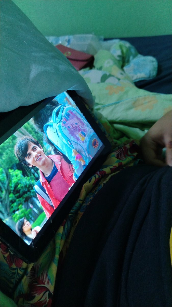 Mientras yo veo <a href="/nadiedicenada_/">NADIE DICE NADA</a> mi hijo ve a su ídolo <a href="/santitalle/">santiago talledo</a> desde Paraguay aguante <a href="/cmdeluzu/">cm de luzu</a> 🤣🤣🫶