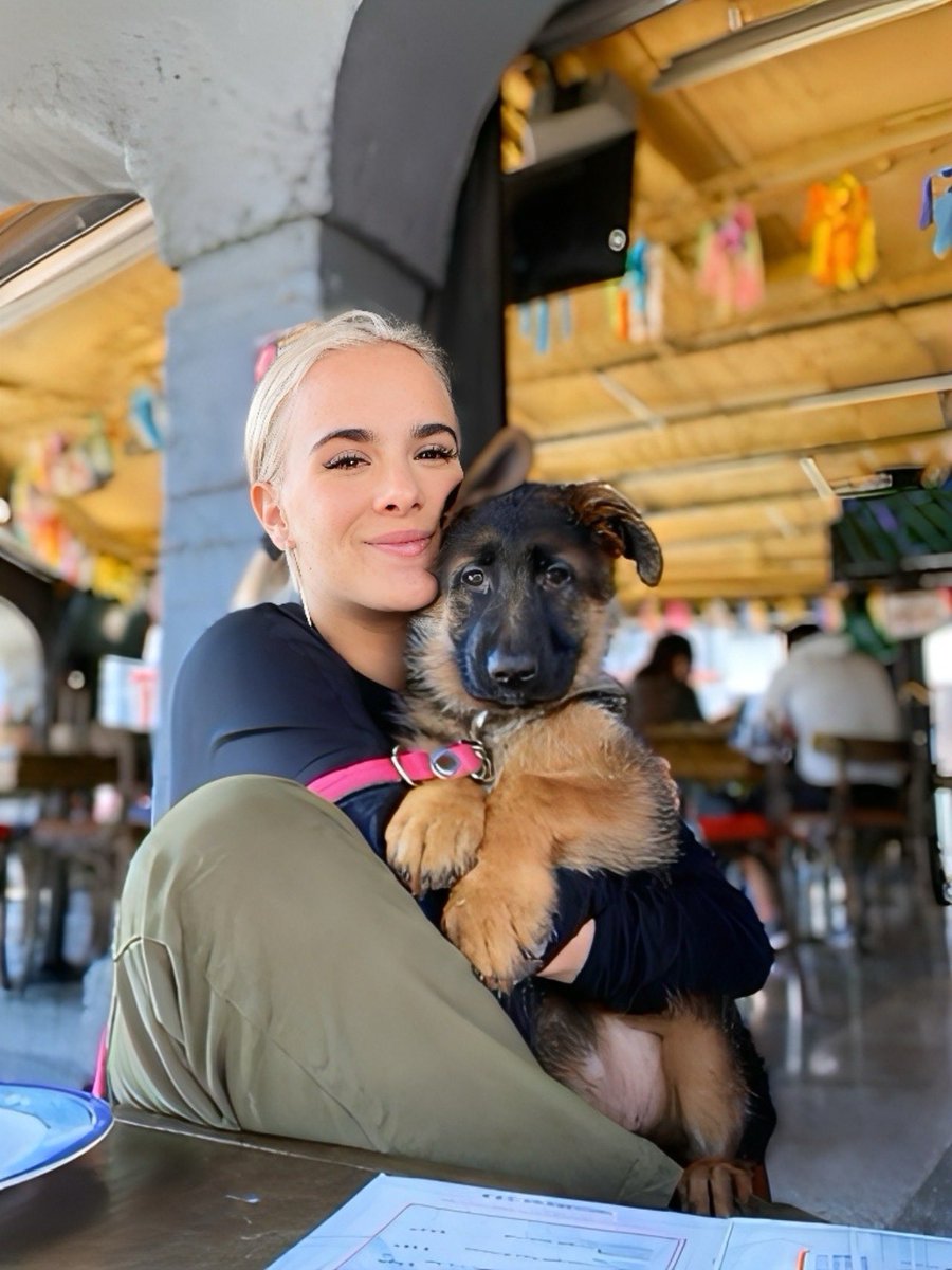 NaniizStar's tweet photo. Oigan me acabo de robar esta foto 📸
apoco no es digna de Portada.
Gala rubia es Top 🔥🥂
Recuerden Vibremos Juntos ✨️🩹
Sigan escuchando a Gala en YouTube
GALA ROBAME UNA SONRISA
TACARA AL 1M
#GalaMontes #NoHate #Ignoren https://t.co/OGivNV2UPH