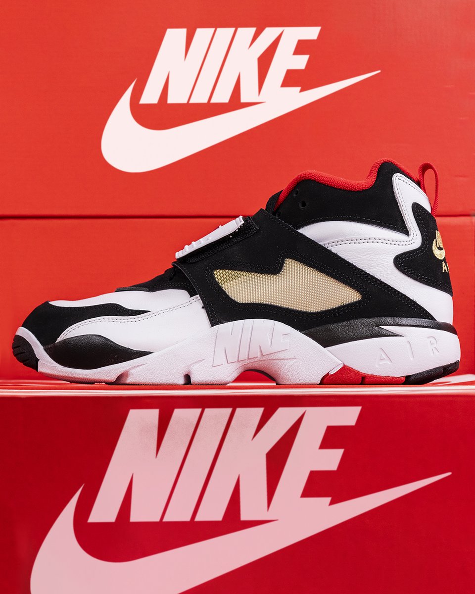 topsnbottomsusa's tweet photo. The Nike Air Diamond Turf "Atlanta" is dropping on Jan 24th! 🌟🔥 Don’t miss out – the raffle is live now on our website. Enter for your chance to cop these iconic kicks! 👟
#Nike #DiamondTurf #Atlanta #Sneakerheads #Streetwear #2025 #trump #TopAndBottoms #nikedrop https://t.co/hINzZkvDuR