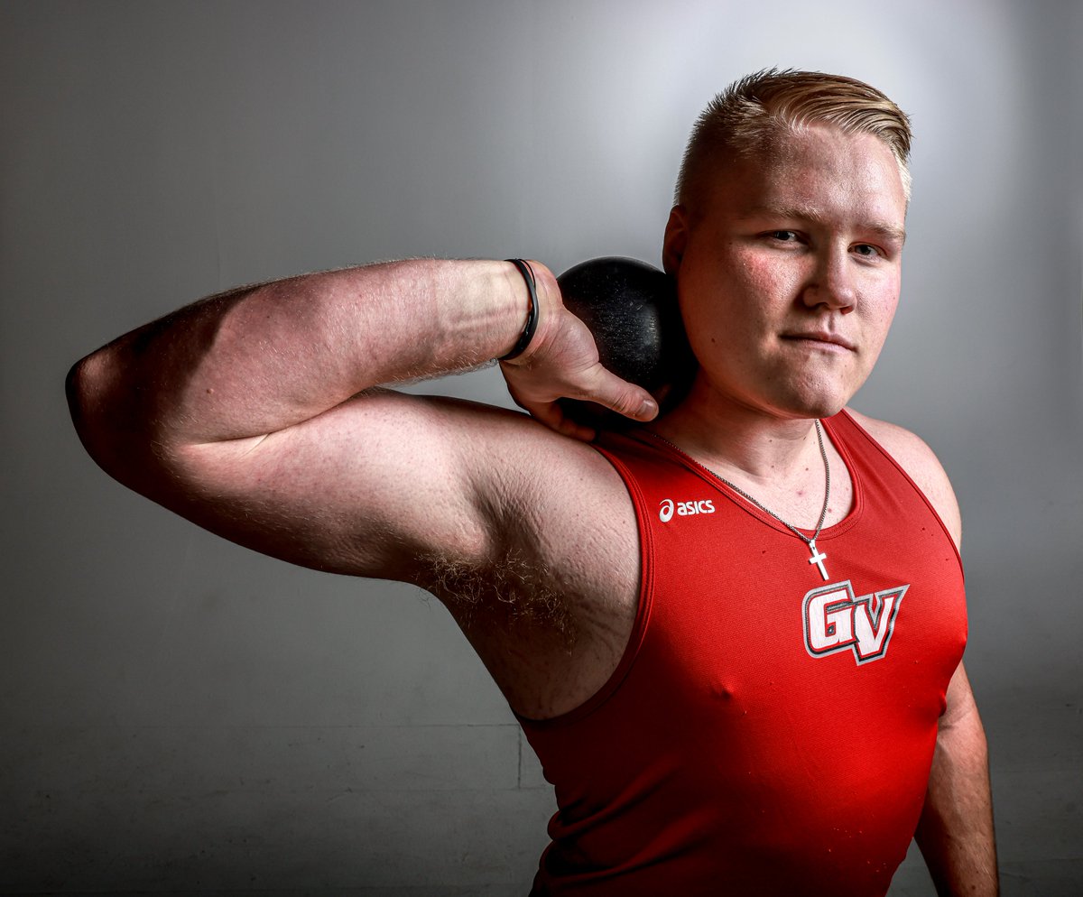 𝐍𝐀𝐈𝐀 𝐅𝐈𝐄𝐋𝐃 𝐀𝐓𝐇𝐋𝐄𝐓𝐄 𝐎𝐓𝐖

<a href="/GrandViewTFXC/">Grand View T&F/XC</a>  x <a href="/BlakeWilley2/">Blake Willey</a> 

📰 ow.ly/yjLB50ULtwS

#WEAREDSM