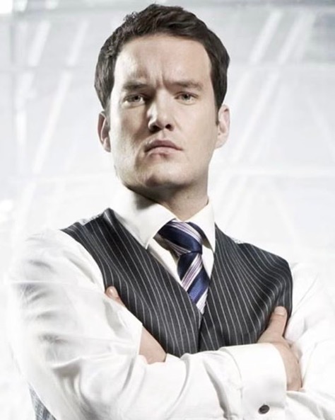 doctor who ships tweet media