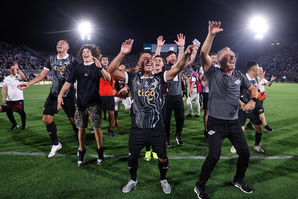 𝘽𝙞𝙘𝙖𝙢𝙥𝙚𝙤𝙣𝙚𝙨 de la #SupercopaAPF 🏆

¡Lo celebra <a href="/Libertad_Guma/">Club Libertad</a> 🏁!