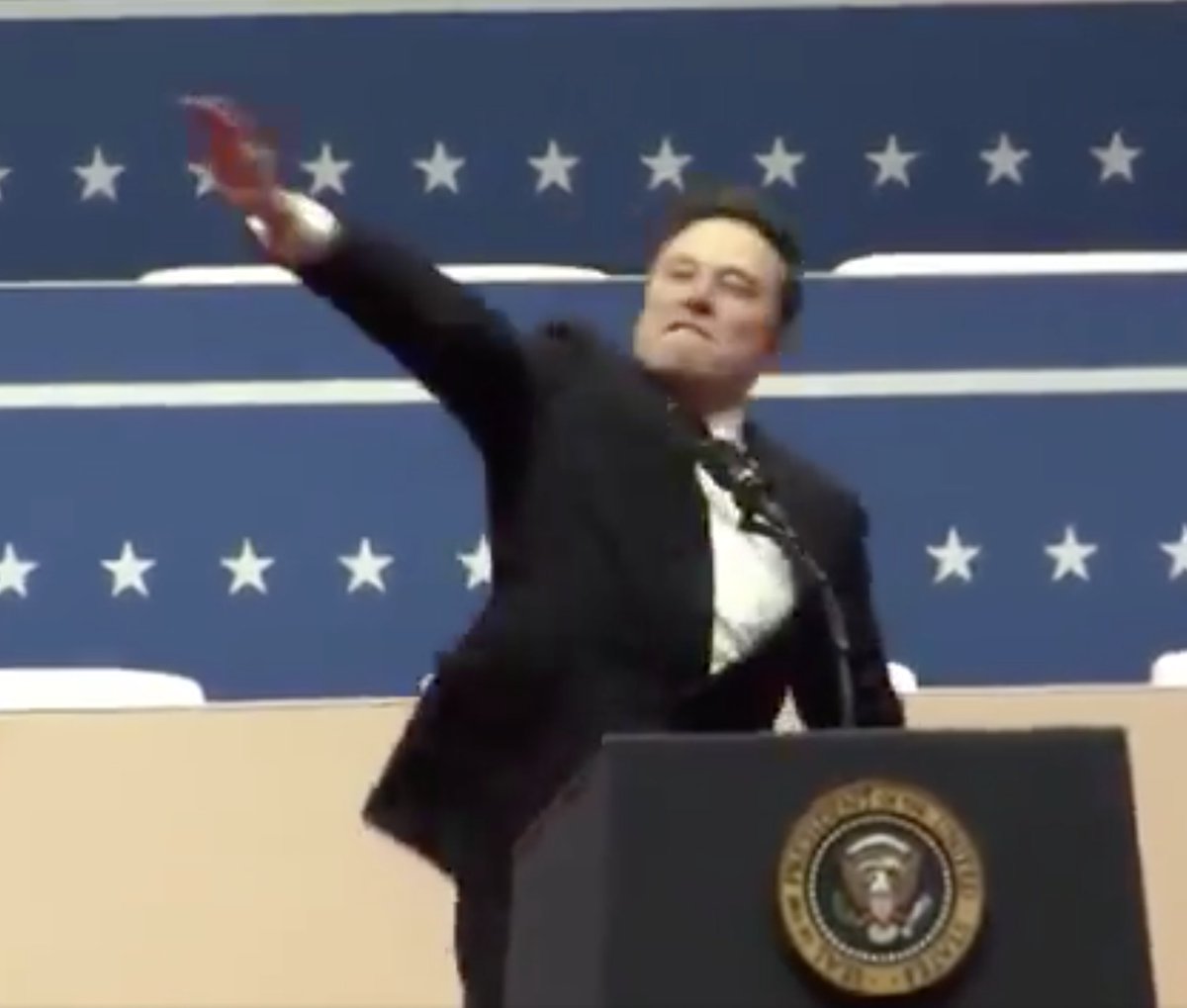 Josephux's tweet image. En repudio absoluto a @elonmusk, esta cuenta reduce su actividad al mínimo.
#NoNazis #NoAlFascismo