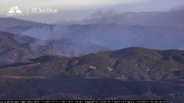 engineco16's tweet photo. #HughesFire is dying down real fast. Between the retardant drops and a slight wind change it's looking much better. https://t.co/M5T4zZ1z6v