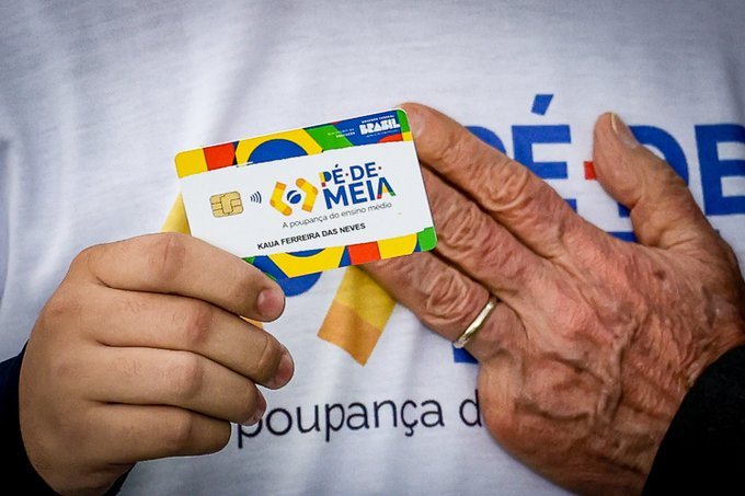 teixeiracds's tweet photo. @Rogeriononatosa @regina_sil27582 @Elianed95496620 @LuizJusta @CarlosNori3 @Bluesky1921news @rosecdentista @GodoiIoli @Mar_Pinho1 @oraculomaster @klanuzian @silveira_lord @andregeouerj @welson_castro @SbcMarcio @Jolufer1957 @Antnio86853759 @RicardoM80 Sigo a todas as pessoas da lista. #SDVEsquerda
➡️SDV para fortalecer quem defende nossa juventude. https://t.co/bcQXCXMUIF