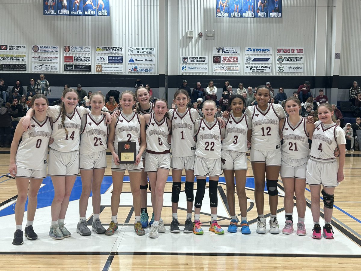 AlcoaMiddle's tweet photo. Help us celebrate the Area 4AA District Champions! Congratulations AMS Lady Ts on defeating Pigeon Forge with the final score of 47-25! Way to go Ladies!

Congrats also goes out to Maggie Baumann, Layton Flatt &amp; MVP Harper Stinnett for making the All-Tournamwnt Team! 🌪️🏀 https://t.co/pV3Gjq2zEu