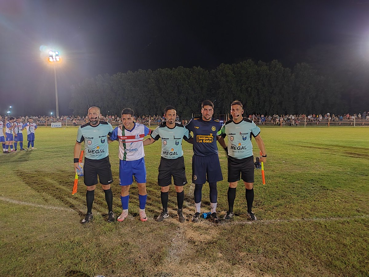 futbolflorida's tweet image. #CopaDeSelecciones
En juego
#SarandiGrande #PasoDeLosToros
#Mayores