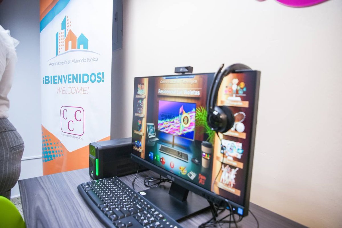 Hoy celebramos la apertura del Centro Educativo Tecnológico en el residencial Las Violetas, un espacio dedicado al aprendizaje y la innovación para los residentes de esa comunidad en #VegaAlta. Sabemos que será de gran provecho para todos. ¡Enhorabuena! 💻 🎧