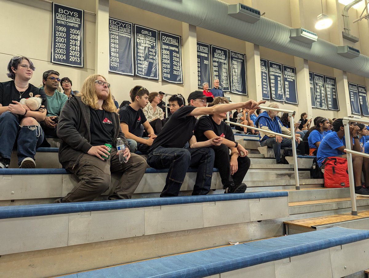 Skynet_Robotics's tweet image. Girls Generation &amp;amp; FIRST Chance weekend! We had a wonderful time competing against all the other teams!