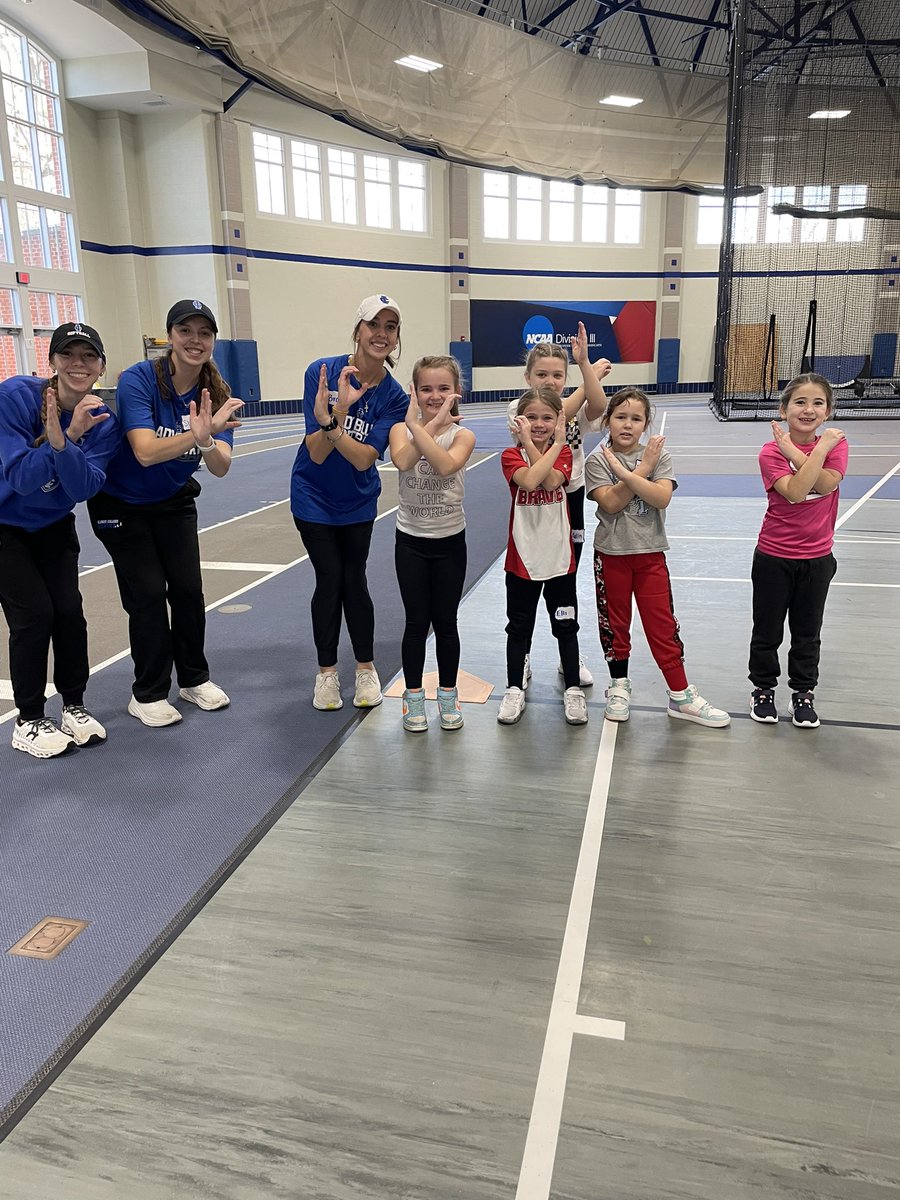 A little bit of life at the Hilltop with IC Softball! We had our little kids camp this past weekend and I would say it was a success! Future Lady Blues are in the making 💙🤍