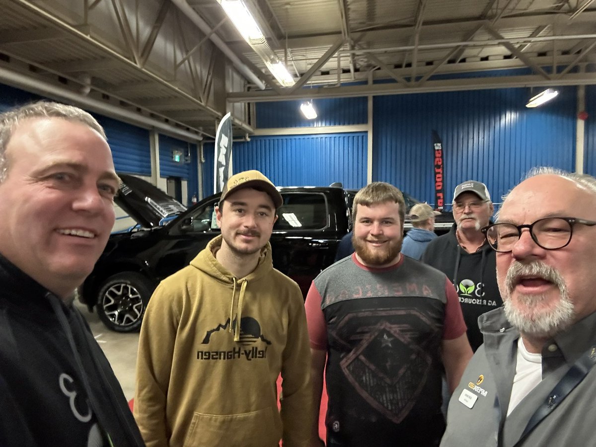 kurt_shmon's tweet photo. Our SE SK crew!  Awesome group to work with, very much enjoy our relationship. @weber4farms #tradeshowmugshots https://t.co/aqvzPbSytf