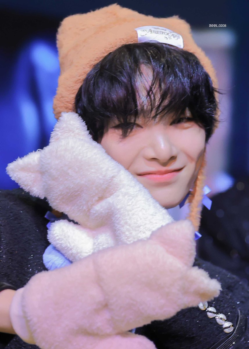 INHN_0208's tweet photo. 250112 🦊 #아이엔 https://t.co/9aiHCix98K