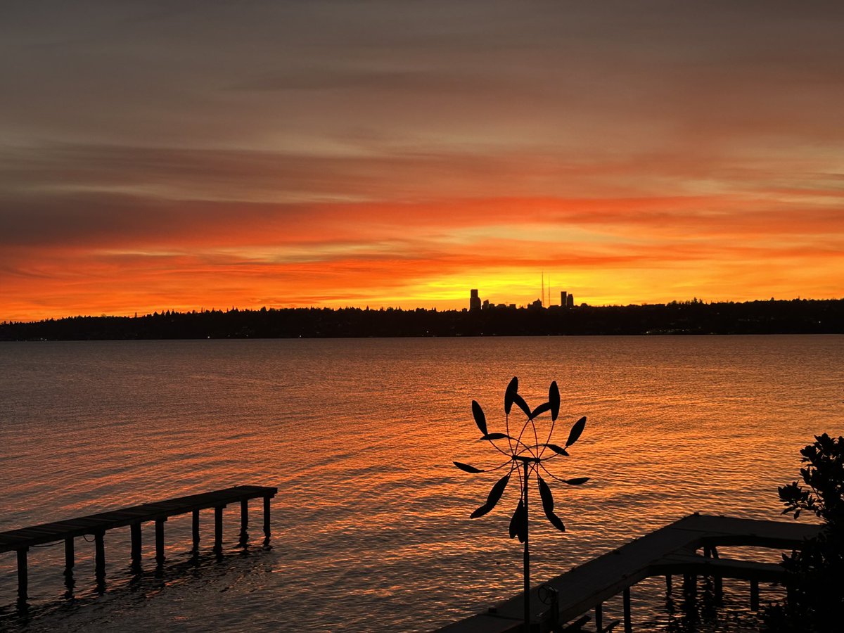 Nothing like a Pacific NW sunset. There’s hope for Seattle yet.