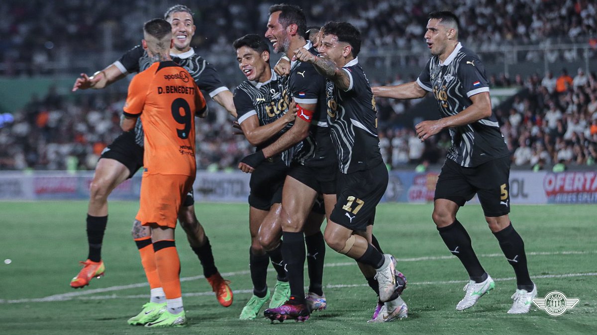 IngeGuma's tweet photo. CONSUMIERON DE MI ROQUERONGA LACTOSA!
5to gol de Roque Luis Santa Cruz Cantero al club ese 
Apertura 2022 (1-0)
Clausura 2022 (4-2)
CopaPy2022 (4-0)
Clausura 2023 (3-1)
Supercopa 2024 (2-1) https://t.co/FnsMON9W8n