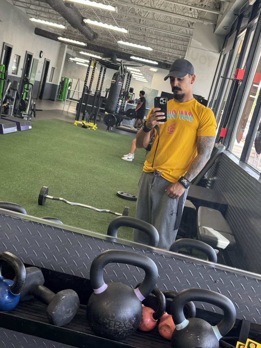 ivanpelaez25's tweet photo. 💪🏽💪🏽💪🏽 gains https://t.co/HCLygIAccM