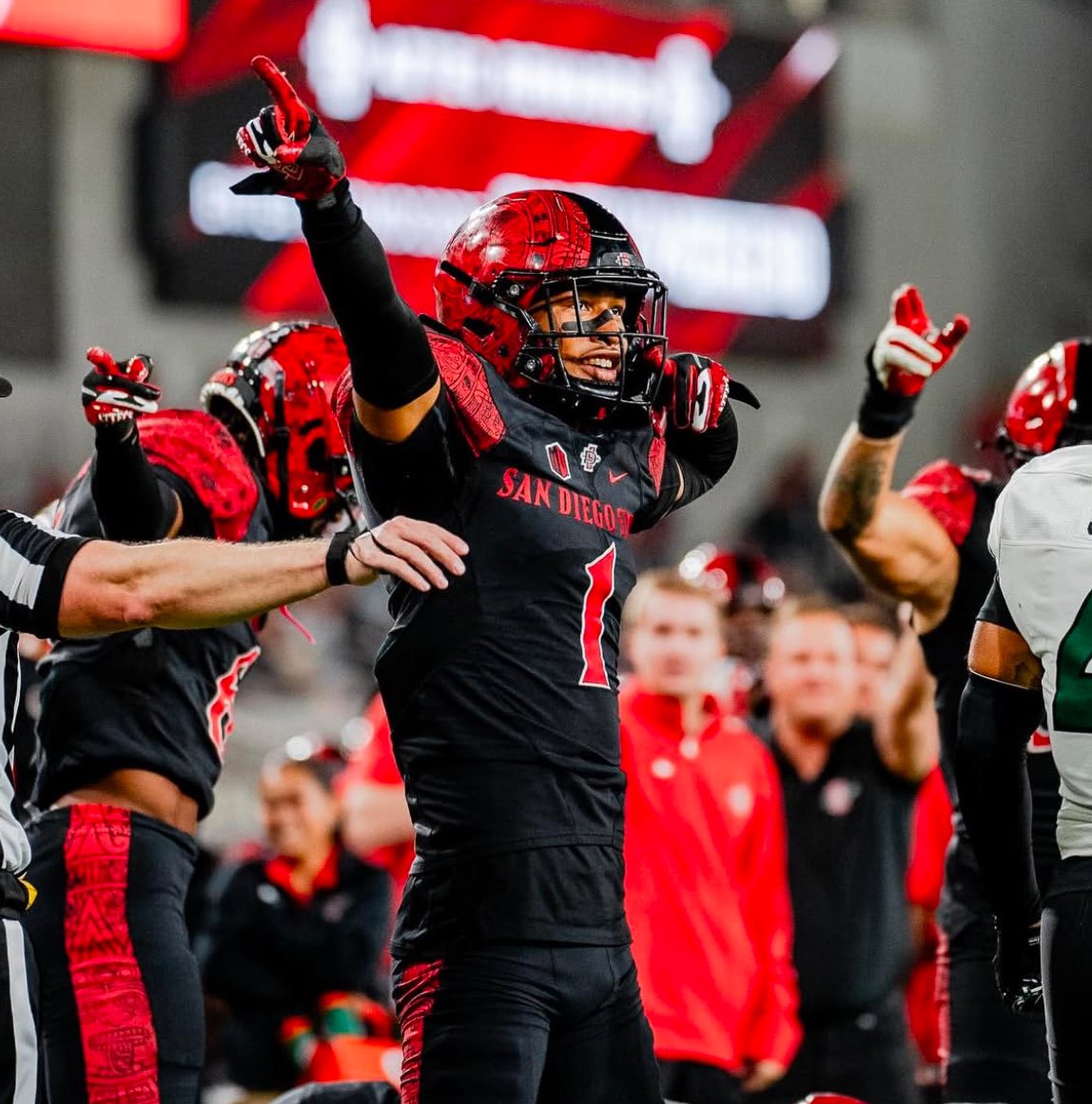 Brandon Ford (@d1_beezy) on Twitter photo #AGTG after a great conversation with <a href="/CoachSumlerSDSU/">Demetrius Sumler</a> I am Blessed to Receive an โญ๏ธffer from San Diego State University <a href="/AztecFB/">San Diego State Football</a> #AztecFAST
<a href="/CarlosLynn/">Carlos Lynn</a> <a href="/CoachRJ_007/">RJ Bond</a> <a href="/Coach_McHugh/">Coach McHugh</a> <a href="/CTownEaglesFB/">CrowleyFootball</a> <a href="/CoachC_Osunde/">C.O.365 Training</a> <a href="/CoachJ_O/">Coach J.O.</a> <a href="/adamgorney/">Adam Gorney</a> <a href="/MikeRoach247/">Mike Roach</a> <a href="/SWiltfong_/">Steve Wiltfong</a> #AGTG after a great conversation with <a href="/CoachSumlerSDSU/">Demetrius Sumler</a> I am Blessed to Receive an โญ๏ธffer from San Diego State University <a href="/AztecFB/">San Diego State Football</a> #AztecFAST
<a href="/CarlosLynn/">Carlos Lynn</a> <a href="/CoachRJ_007/">RJ Bond</a> <a href="/Coach_McHugh/">Coach McHugh</a> <a href="/CTownEaglesFB/">CrowleyFootball</a> <a href="/CoachC_Osunde/">C.O.365 Training</a> <a href="/CoachJ_O/">Coach J.O.</a> <a href="/adamgorney/">Adam Gorney</a> <a href="/MikeRoach247/">Mike Roach</a> <a href="/SWiltfong_/">Steve Wiltfong</a>