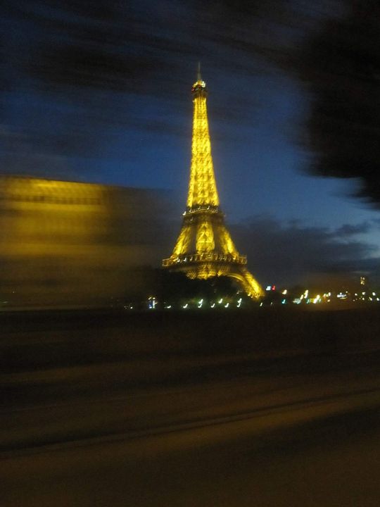 GnTEnt89's tweet photo. Art of the Day: "Eiffel Tower Glowing Bright". Buy at: https://t.co/qk7jIqt86z https://t.co/mWt0iTxFll