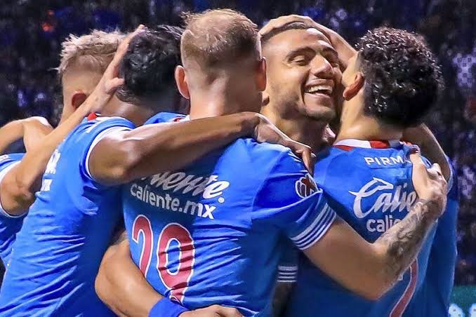 🚨#GIVEAWAY AZUL🚨

🎫 ¡TE REGALO BOLETOS PARA EL #CRUZAZUL 🆚 #Puebla   
 
1️⃣Sigue a <a href="/calientesports/">Caliente Sports</a> y a mí 

2️⃣Dale 🔁 y ❤️

3️⃣Sígueme en Insta (<a href="/A_EsparzaOteo/">Adrián Esparza Oteo💎</a>)

4️⃣Comenta quién es tu jugador favorito de La Máquina #MásAcciónMásDiversión 🔥 

🎫 ¡Se regalará un pase doble! 📲