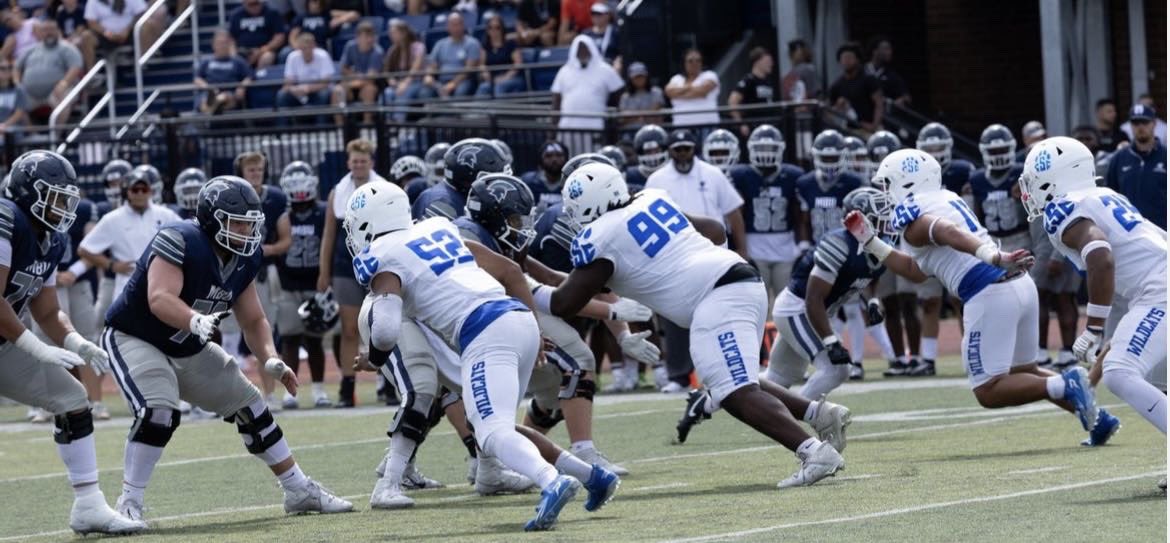 CoachBress_CSC's tweet image. Blessed to be able to coach these young men and watch them grow both on and off the field‼️

This is My Why‼️

#BlueCollar #FrontLine