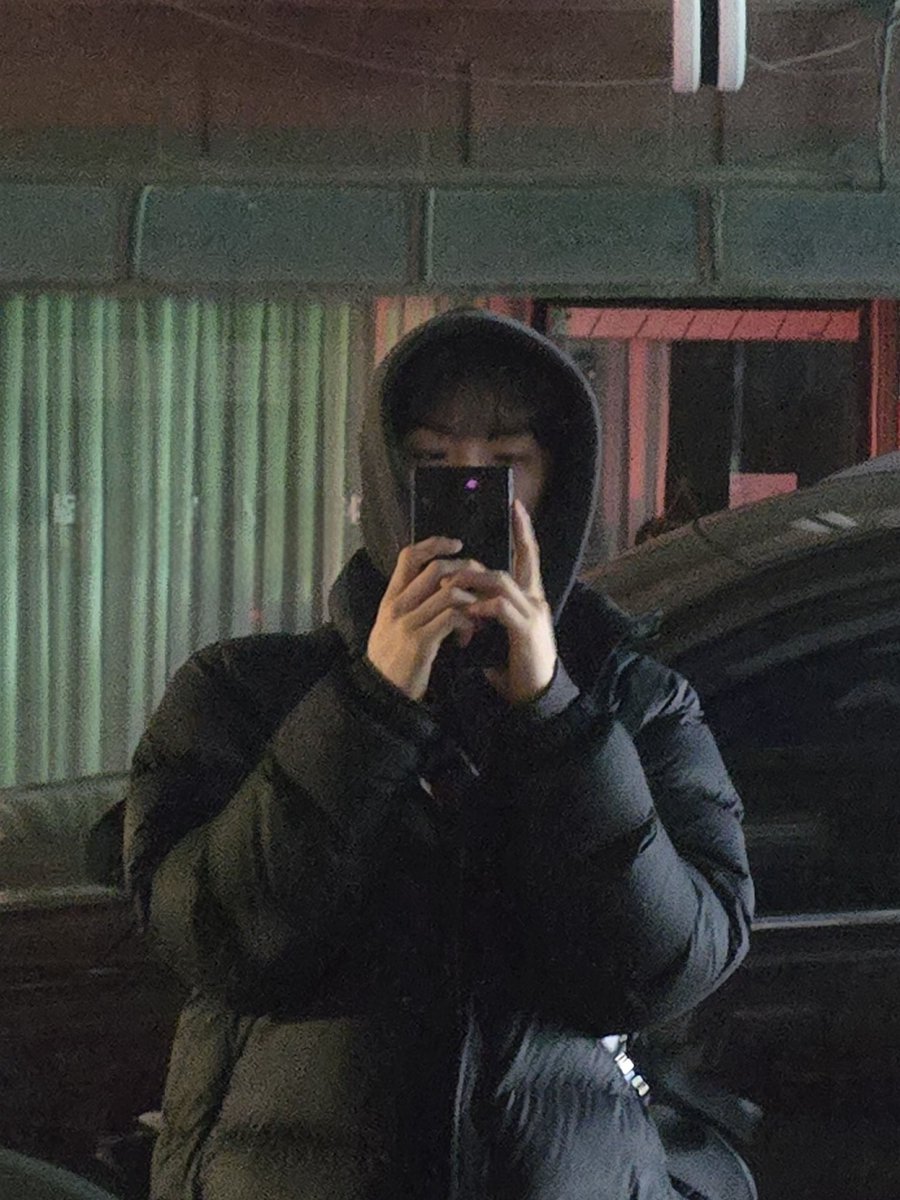 zzallang58's tweet photo. 겨울이 퍼컬인 녜떤남자..... https://t.co/0u0O2qe49b
