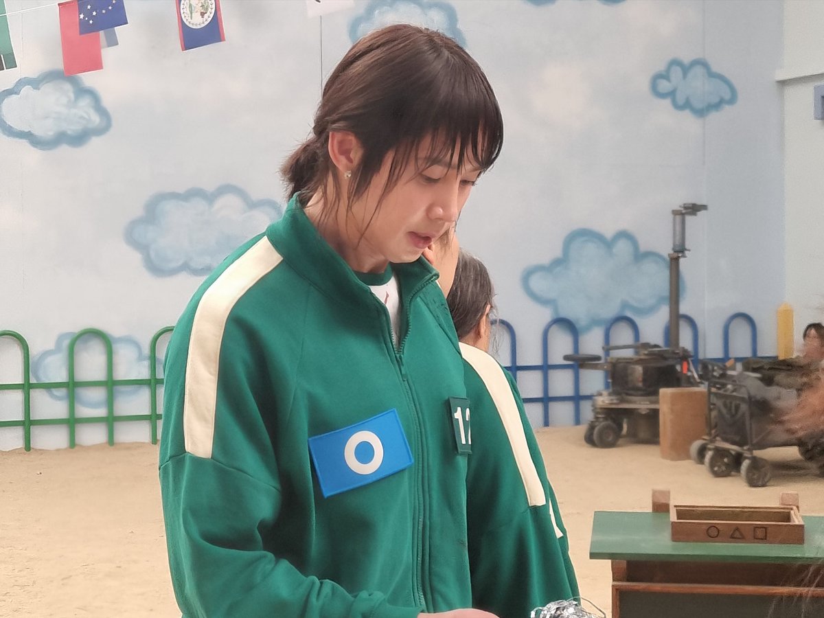 パク・ソンフン直筆サイン入り2Lサイズ写真…イカゲーム