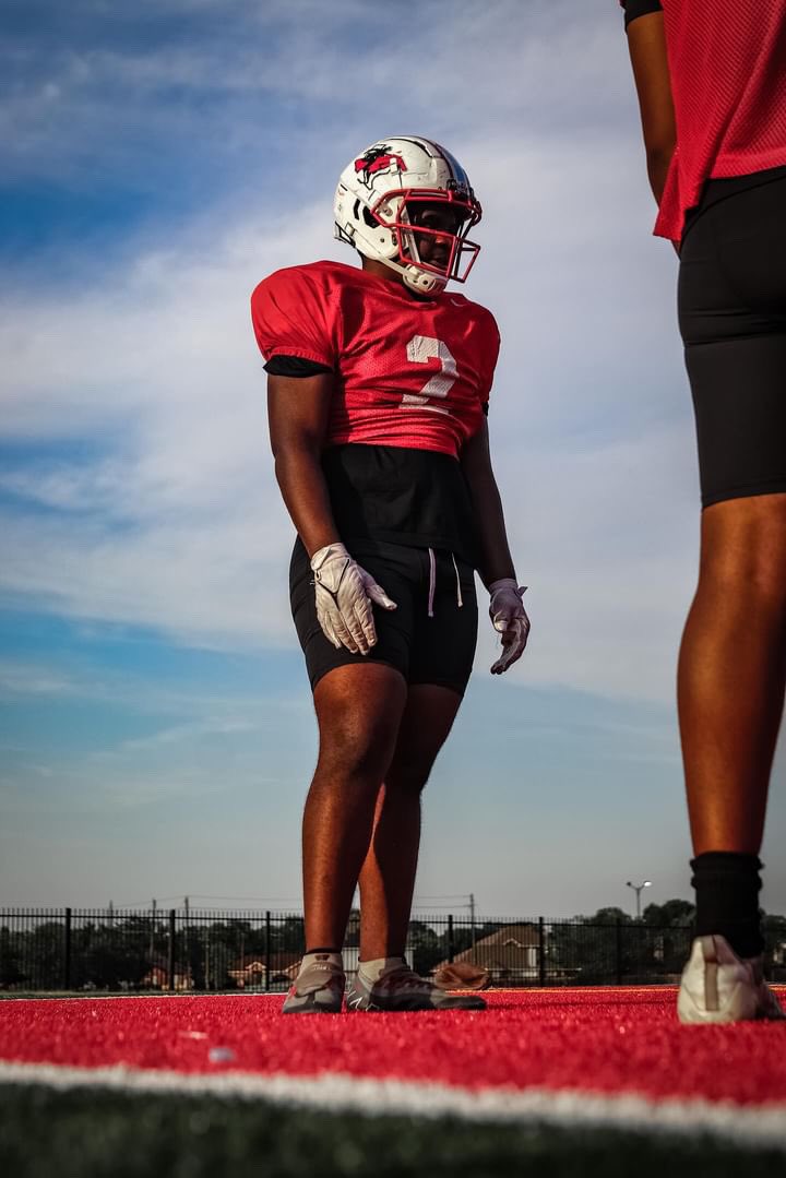 Blessed to receive my 7th Offer from Midwestern University <a href="/JColemanFB/">Coach Coleman</a> <a href="/CoachFinn_/">Cortney Finney</a> <a href="/JahmikalE/">Coach Edwards</a> <a href="/Coach_QuestHuff/">Marqueston “Quest” Huff</a>